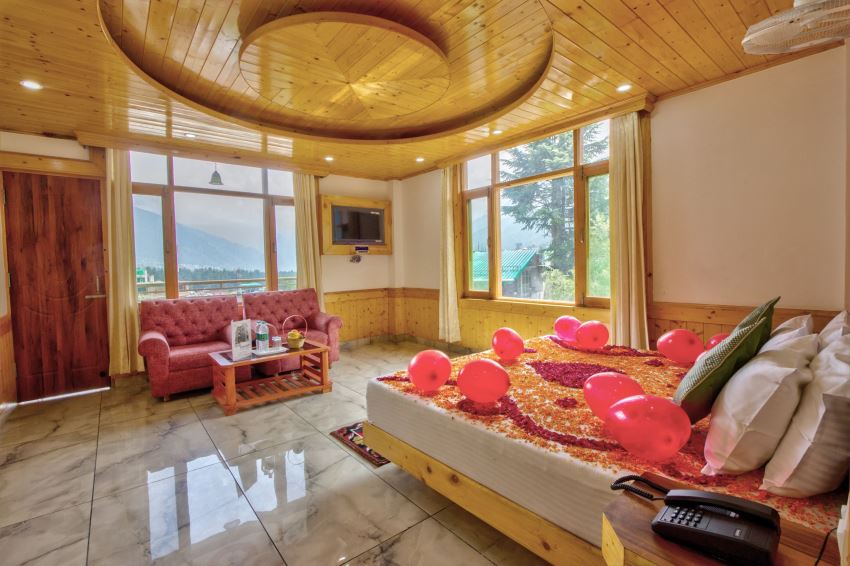 Honeymoon Suite