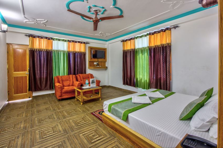 Super Deluxe Room